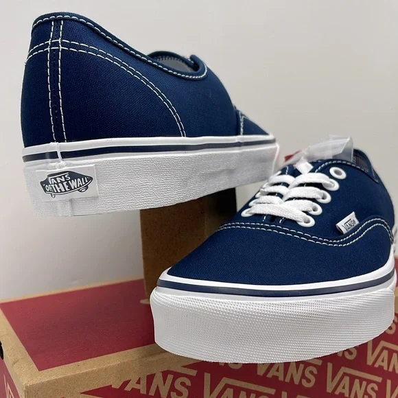 Vans • WMNS Authentic (Angstrplng) Dress Blue/True White 
VN000EE332D
Sneakers - Picture 11 of 16